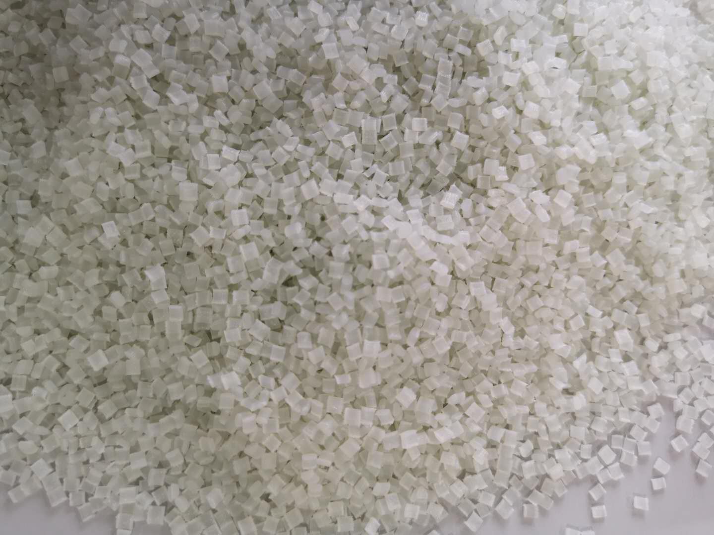 PA尼龍生產(chǎn)加工需要了解的四類(lèi)著色劑