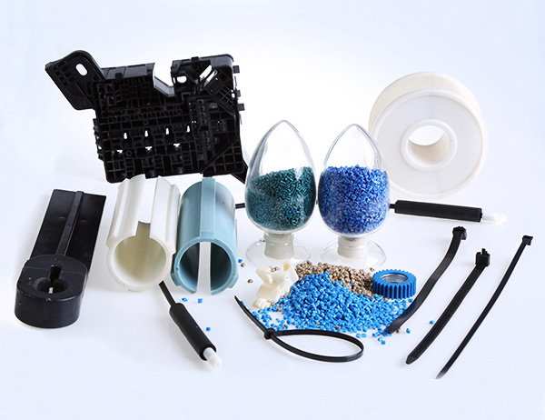 高精度塑件注塑加工設(shè)計(jì)模具的方法