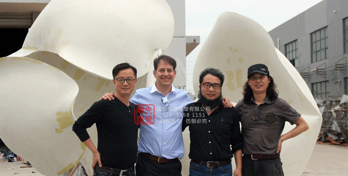 南京野花社区在线高清不鏽鋼雕塑廠家的優勢！
