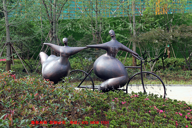 南京房地產景觀雕塑紫銅抽象人物雕塑