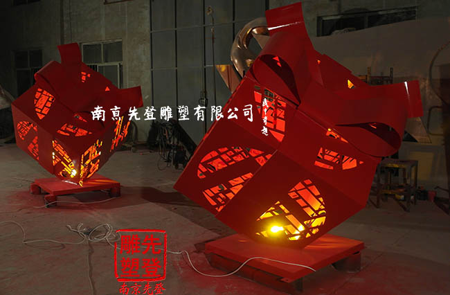 不鏽鋼燈光雕塑鏤空燈光雕塑江蘇蘇州萬達廣場