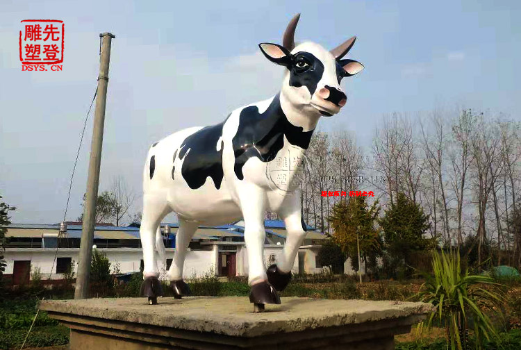 不鏽鋼奶牛雕塑